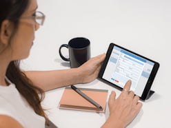 jog-mini-clientes-daniela-con-ipad
